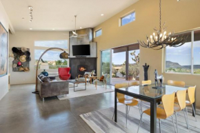 Jackalope Junction-Pool, Hot Tub, Fire Pit, BBQ & Desert Views! home